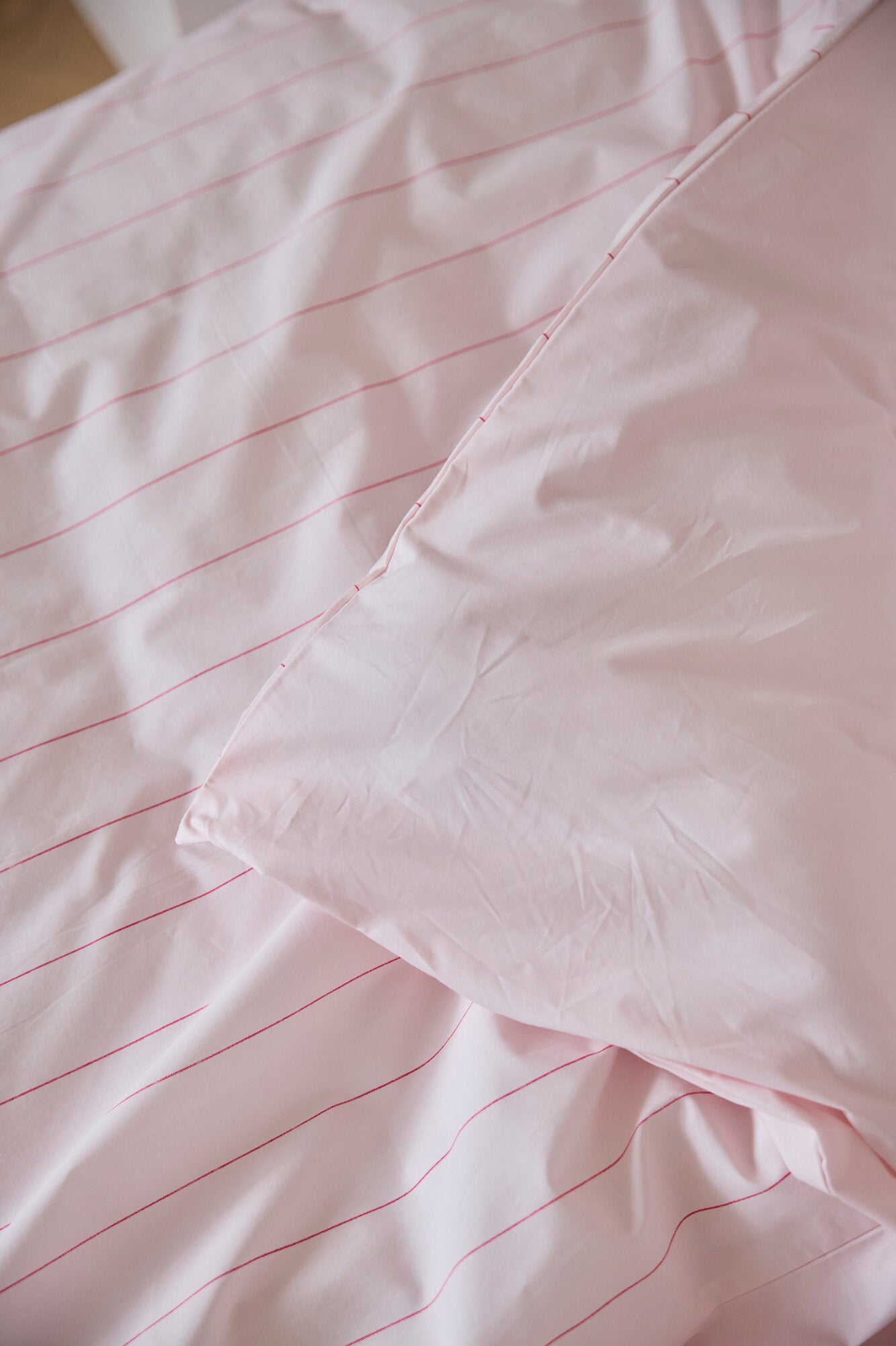 Needle stripe sengesæt – Rosa